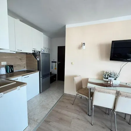 Pomorian Pearl Apartamento *